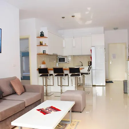 Adagio Apartment, Lura 3 - 092 Plazhi San Pietro